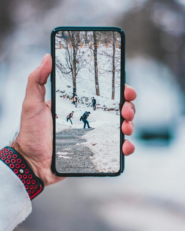 Beginner Tips for Taking Better Phone Photos Every Time